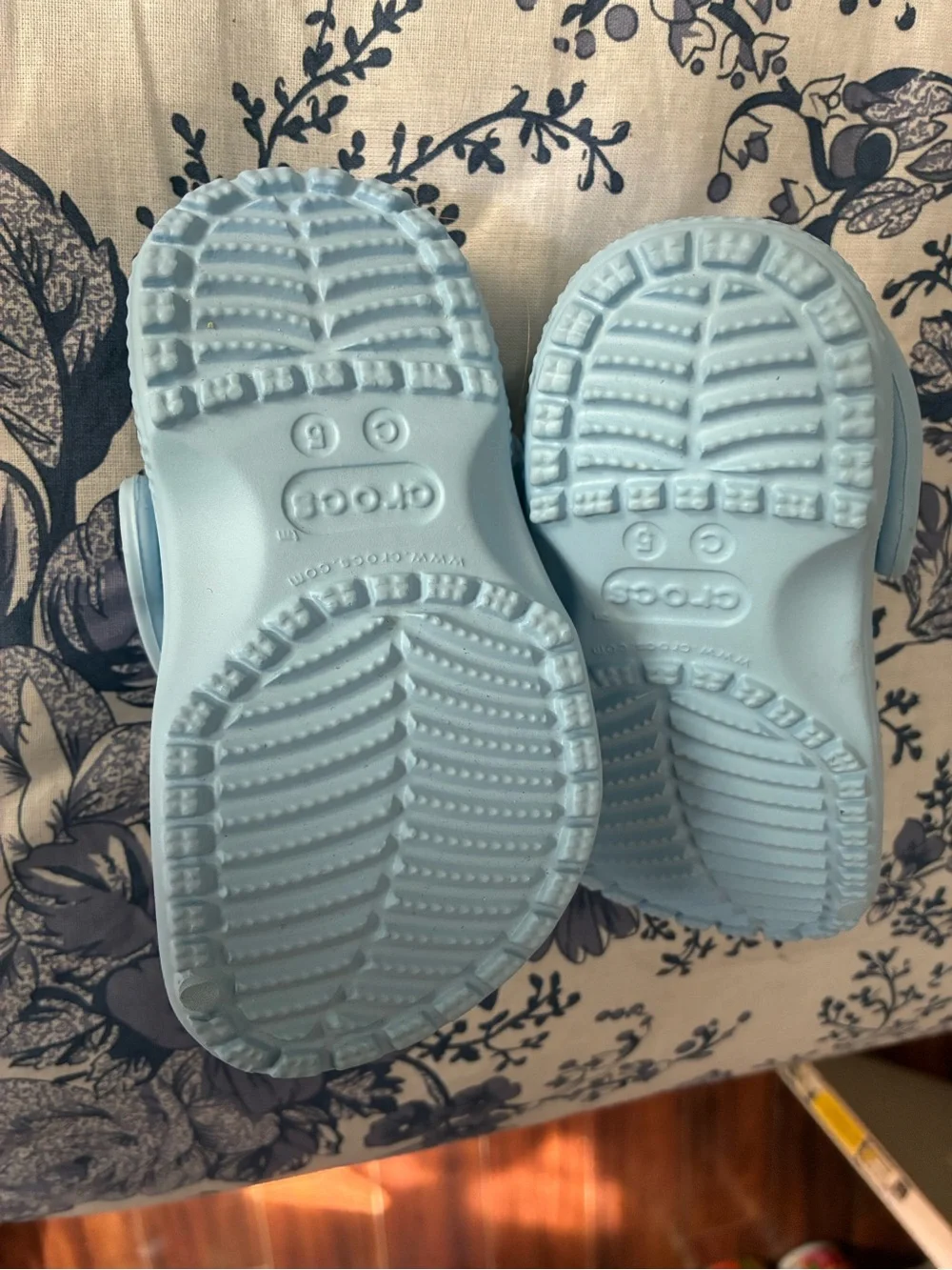 CROCS Light Blue Kids Clogs with Star Charms